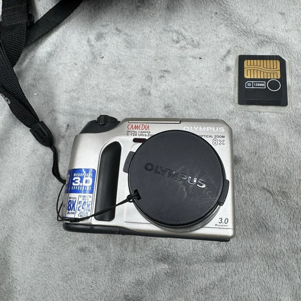 Olympus C-720 Camedia Ultra Zoom Digital Camera 3MP 8x Optical Compact‎ Tested